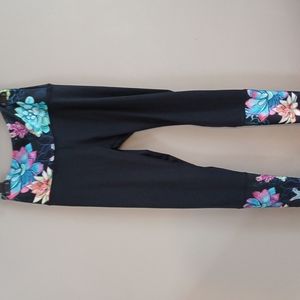 PINAPPLE workout pants size medium